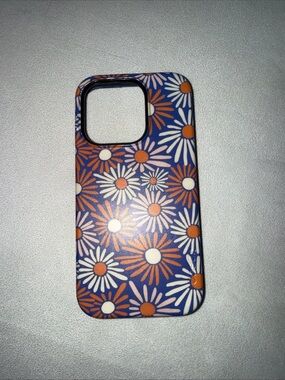 Casely Spring Forward hard fitted phone case for Apple 15 pro